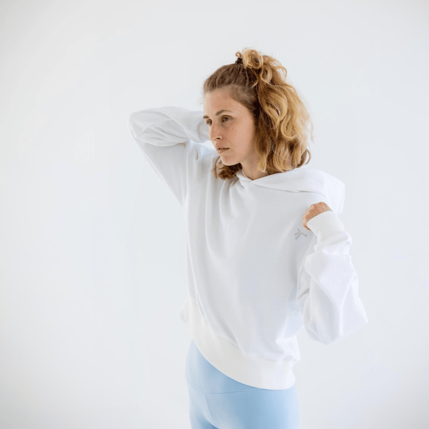 Vegan hoodie made from 100% organic cotton white