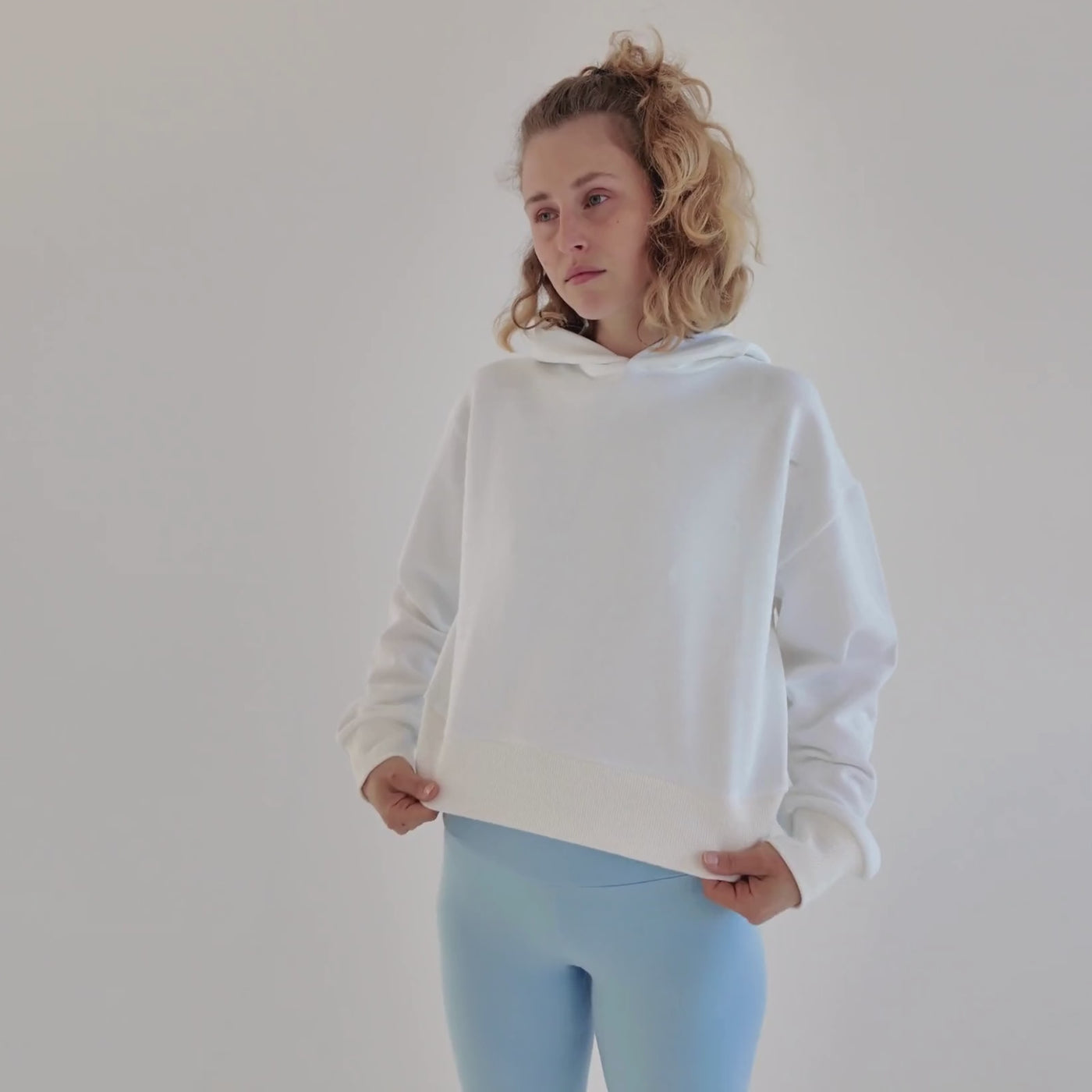 Vegan hoodie made from 100% organic cotton white
